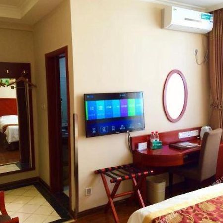 Greentree Inn Bole Wanxianghui Express Hotel Bagian luar foto