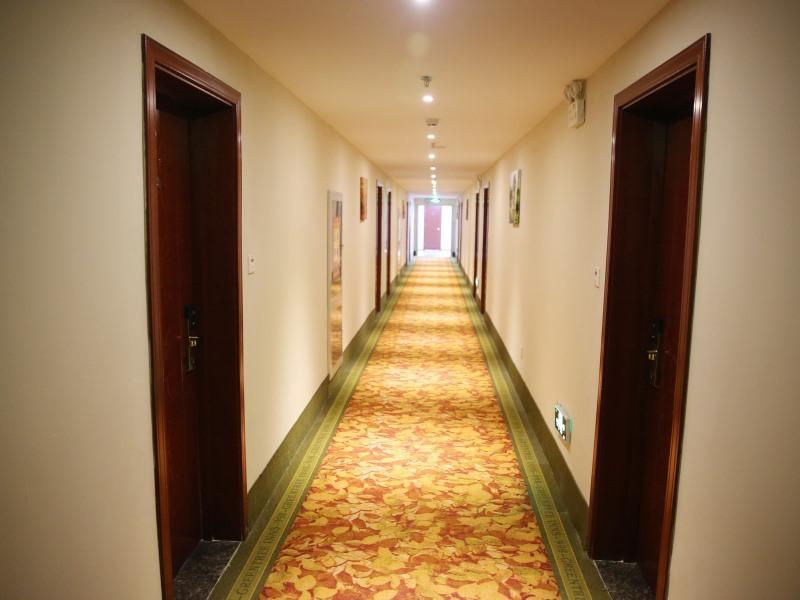 Greentree Inn Bole Wanxianghui Express Hotel Bagian luar foto