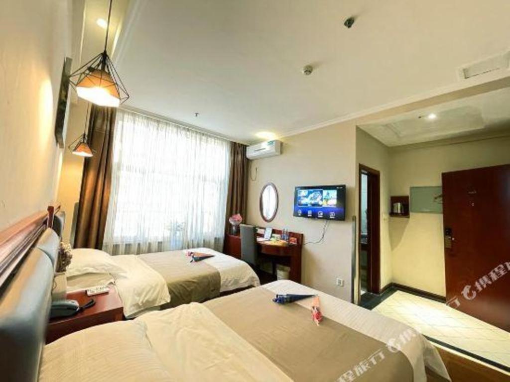 Greentree Inn Bole Wanxianghui Express Hotel Bagian luar foto