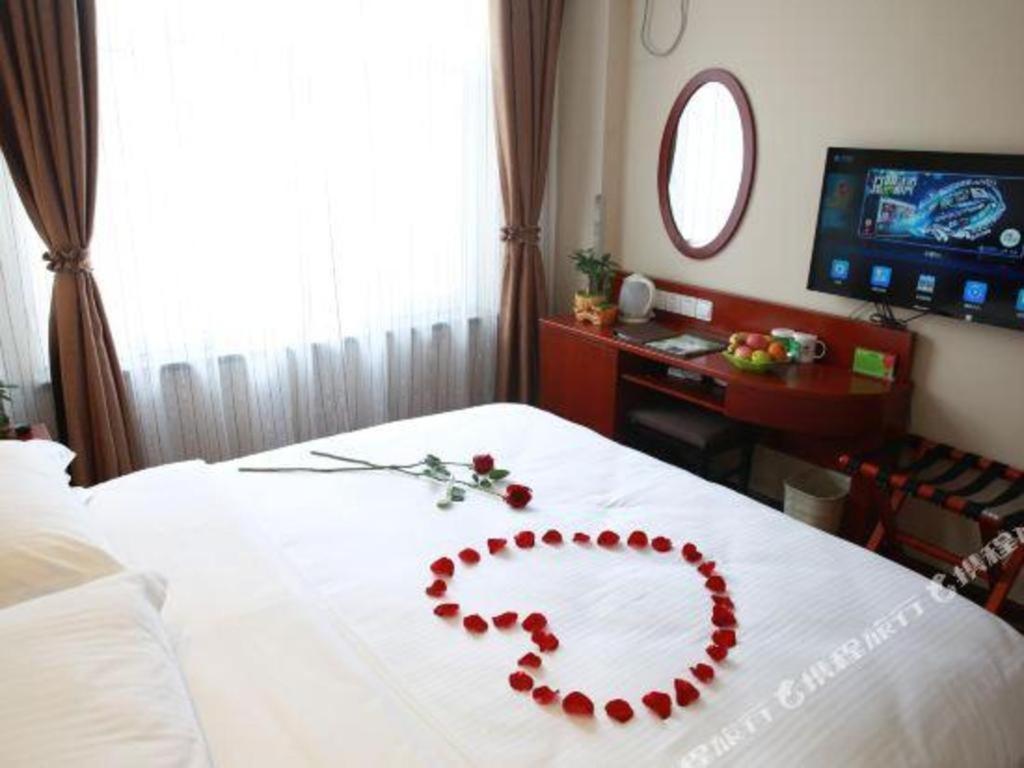Greentree Inn Bole Wanxianghui Express Hotel Bagian luar foto