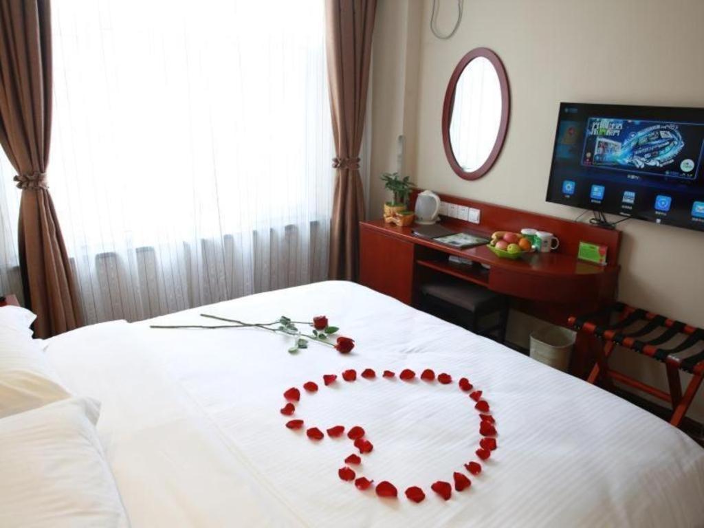 Greentree Inn Bole Wanxianghui Express Hotel Bagian luar foto