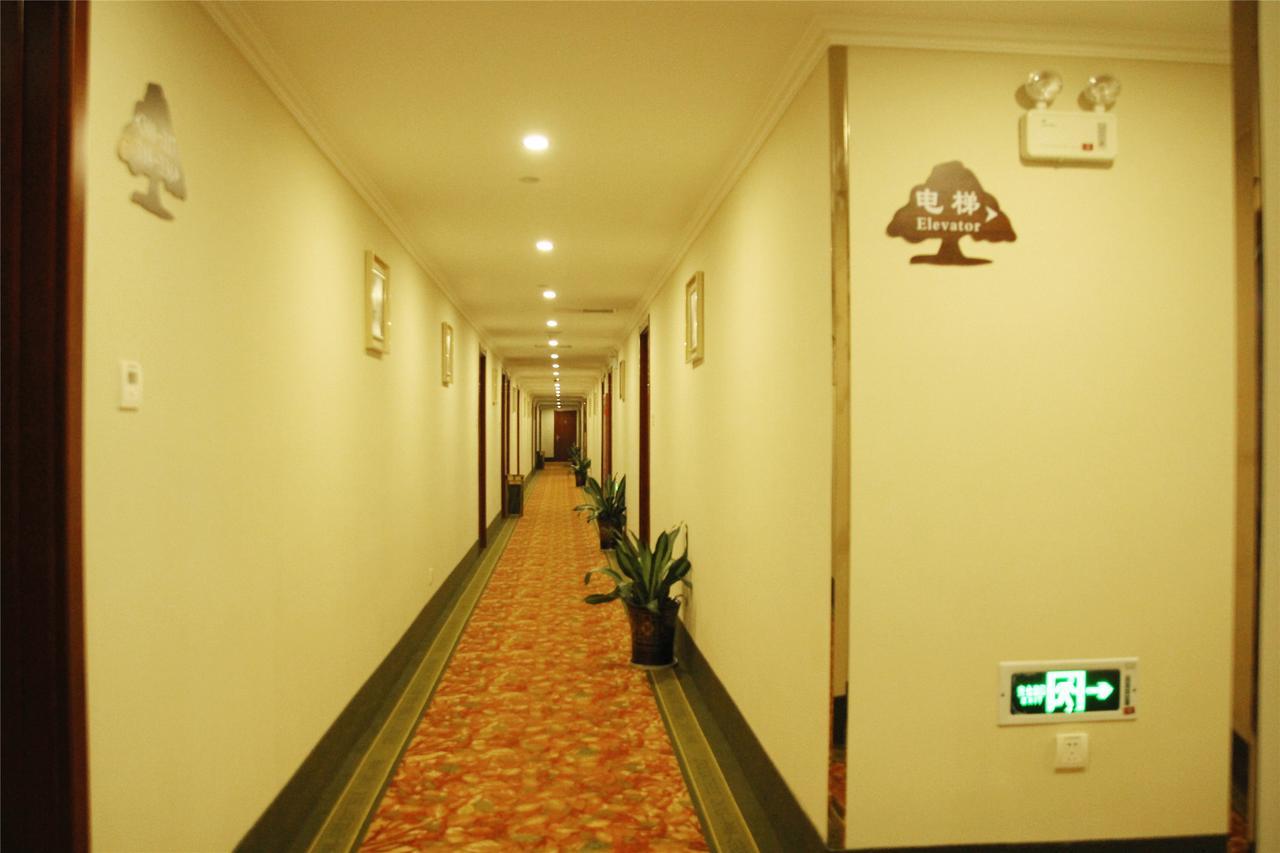 Greentree Inn Bole Wanxianghui Express Hotel Bagian luar foto