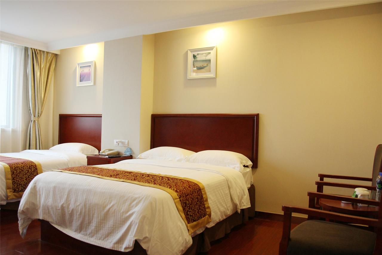 Greentree Inn Bole Wanxianghui Express Hotel Bagian luar foto