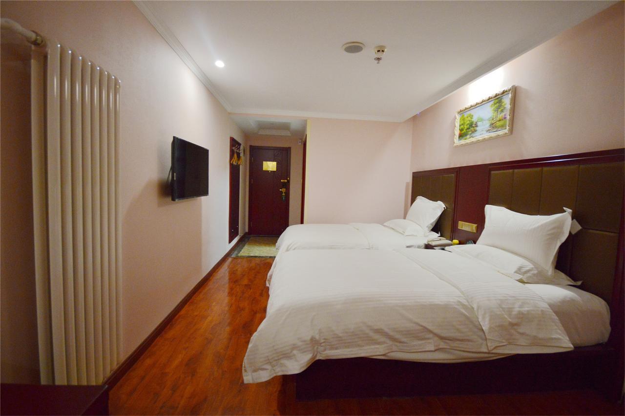 Greentree Inn Bole Wanxianghui Express Hotel Bagian luar foto